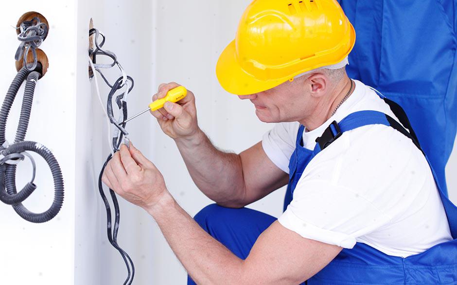 tarifs électricien Courbevoie